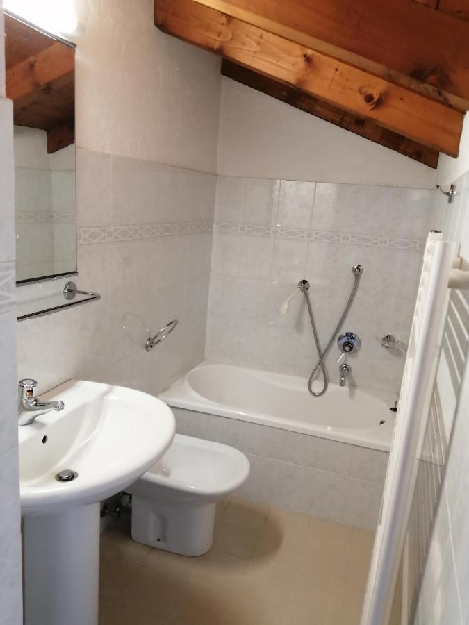 הוילה סטרסה Casa Orfea מראה חיצוני תמונה